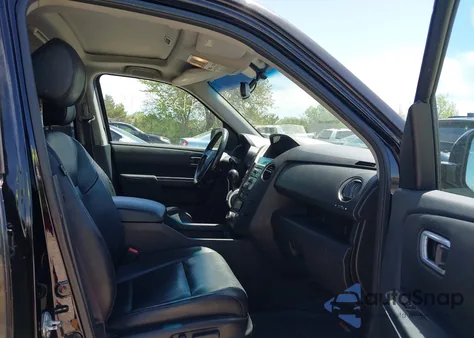 2011 Honda Pilot Touring из США, поврежденный, VIN 5FNYF4H97BB021458